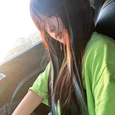 纽约娃娃海报